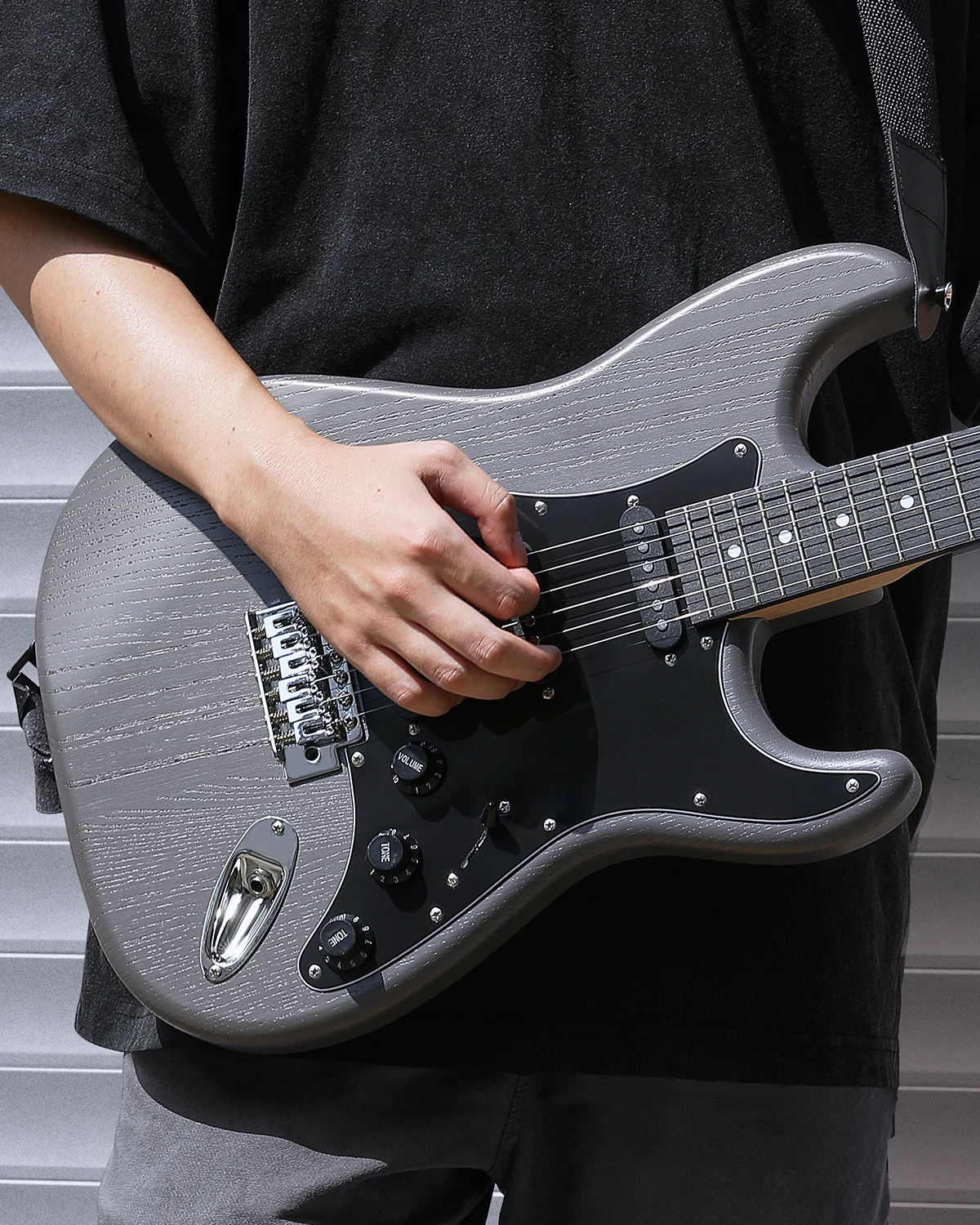 Donner DST-80 Beginner Electric Guitar - Image 24