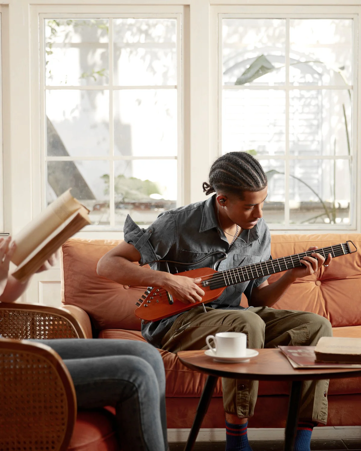 Donner HUSH™ I Acoustic-Electric Travel Guitar - Image 13