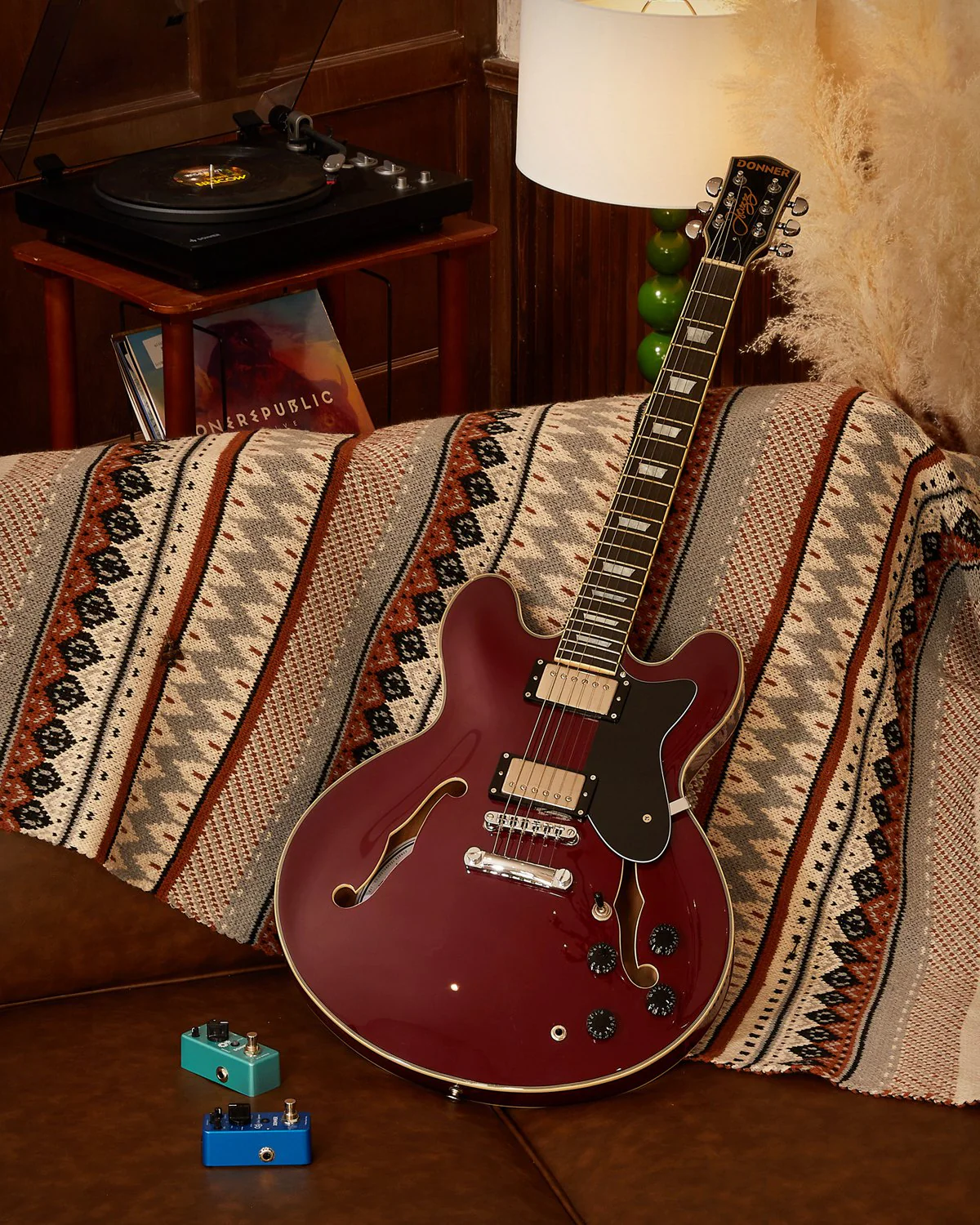 Donner DJP-1000 Electric Jazz Guitar - Image 10